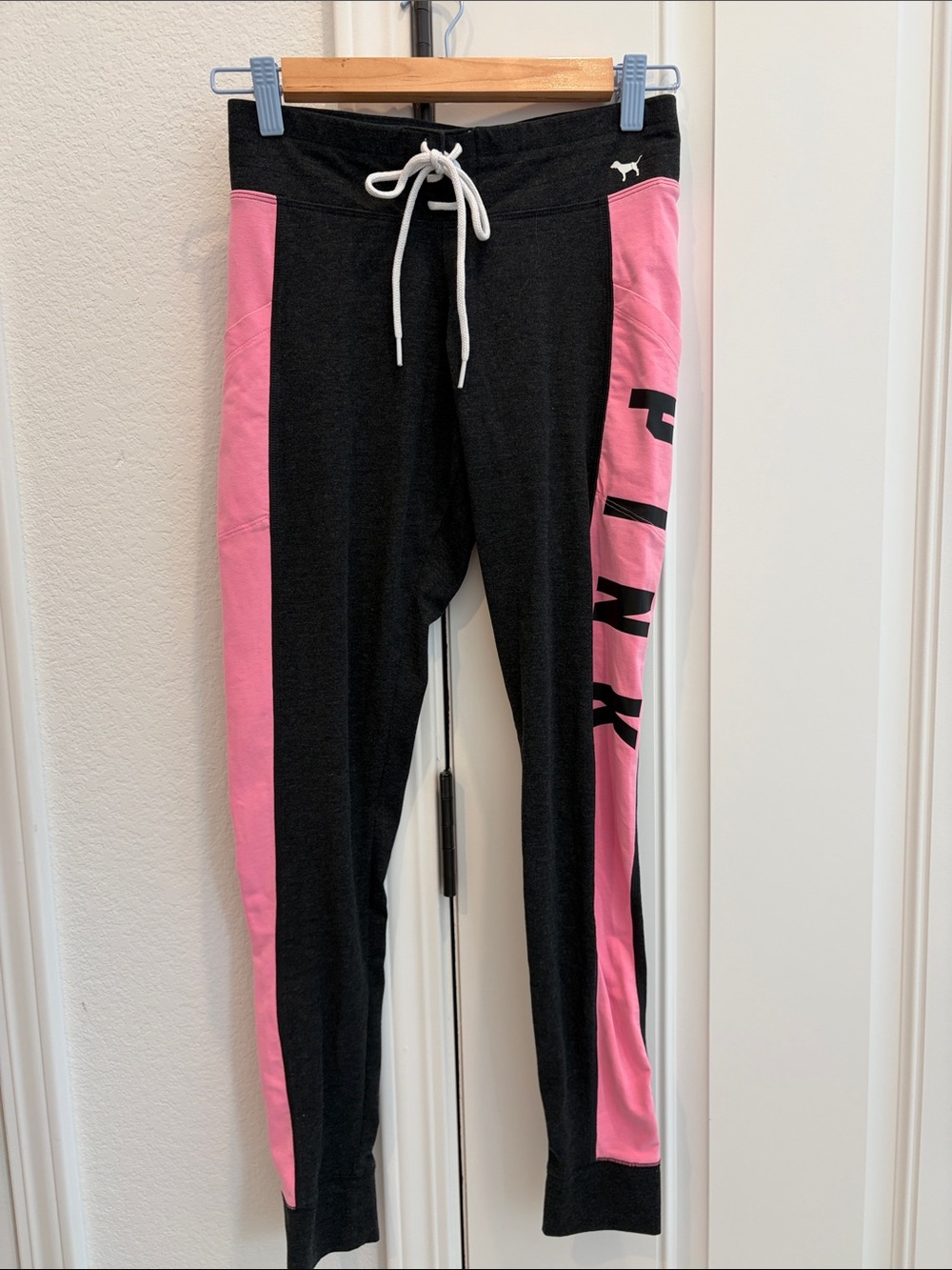 NWOT Victoria’s Secret PINK Leggings w/ Drawstring.